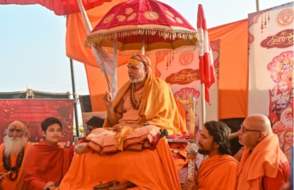 हमारी पीड़ा में जो साथ खड़ा हो वही हमारा पक्ष है : स्वामी अविमुक्तेश्वरानंद 