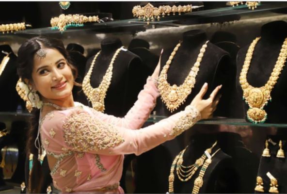 सोने में मुनाफावसूली जारी, दाम 1.60 लाख रुपए प्रति 10 ग्राम के नीचे फिसला