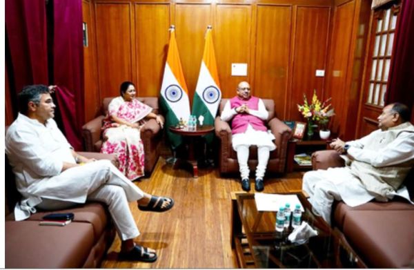 दिल्ली : सीएम रेखा गुप्ता ने विधानसभा अध्यक्ष से की शिष्टाचार मुलाकात, बजट सत्र की तैयारियों पर हुई चर्चा