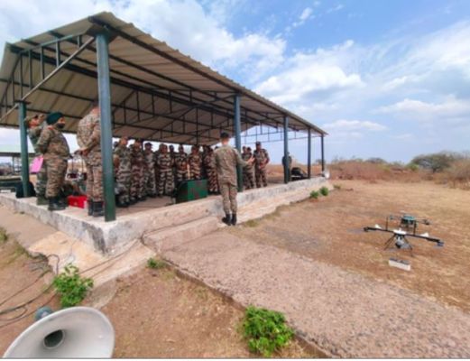 ड्रोन संचालन में पेशेवर दक्षता बढ़ाने को सेना ने सीआईएसएफ कर्मियों को दिया प्रशिक्षण 