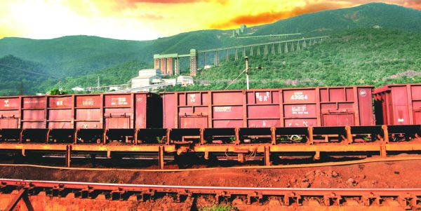 100 से ज्यादा एमटी का अपना लक्ष्य प्राप्त करने के लिए निरंतर ऊंचाईयों को छू रहा एनएमडीसी