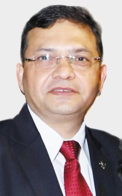 रेलवे और सीपीएसयू में 26 वर्षों से ज्यादा और वित्तीय प्रबंधन, सार्वजनिक अभिशासन में परिचालन विशेषज्ञता