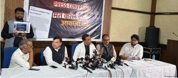 भारत में कई ऑनलाइन अकाउंट बंद, सरकार पर सेंसरशिप का आरोप