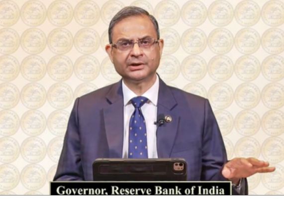 एचडीएफसी बैंक में कामकाज से जुड़ी कोई समस्या नहीं, बैंकिंग सेक्टर स्थिर: आरबीआई गवर्नर 