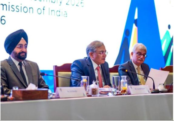 बंगाल चुनाव: चुनाव आयोग ने 149 कनिष्ठ पुलिस अधिकारियों को चुनाव ड्यूटी से हटाया 