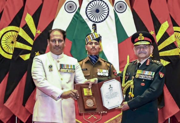 138 डिग्री, डिप्लोमा व प्रमाणपत्र: विश्व की सर्वाधिक शैक्षणिक डिग्री रखने वाले इंसान हैं दशरथ सिंह