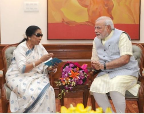 ‘दीदी, आप कैसी हैं’, पीएम मोदी-आशा भोसले की पहली मुलाकात की दिलचस्प दास्तान आई सामने 