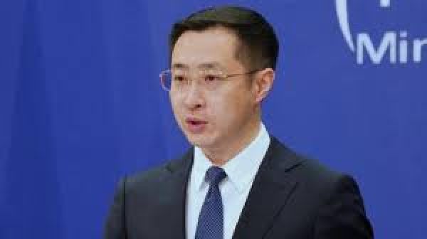 डोनाल्ड ट्रंप की 50 फ़ीसदी टैरिफ़ वाली धमकी पर चीन ने क्या कहा?