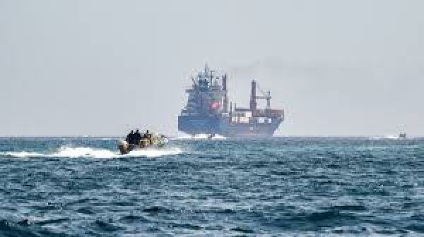 ईरान ने होर्मुज जलडमरूमध्य पर फिर से प्रतिबंध लगाए