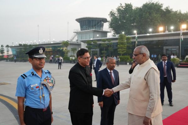 उपराष्ट्रपति राधाकृष्णन दो दिवसीय यात्रा पर श्रीलंका पहुंचे