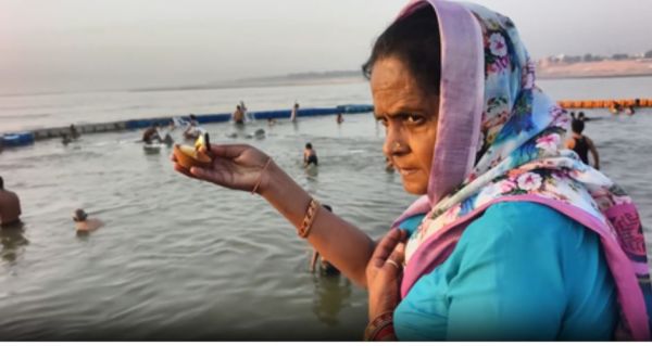 प्रयागराज संगम पर अक्षय तृतीया पर उमड़ा आस्था का सैलाब, हजारों श्रद्धालुओं ने लगाई पवित्र डुबकी 