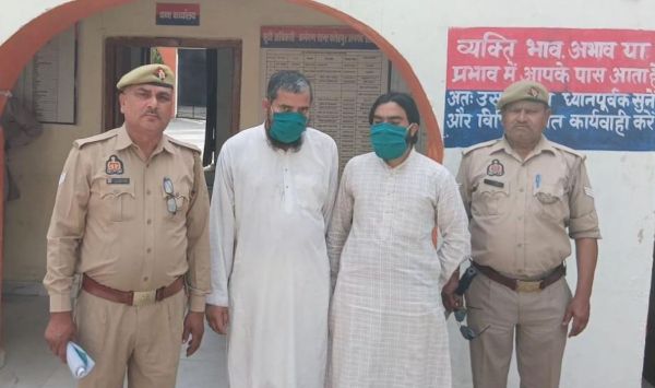 ‘छत्तीसगढ़’ का  संपादकीय : धर्म और आध्यात्म से इलाज के नाम पर हर जगह शोषण