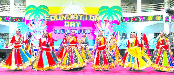 जेपी इंटरनेशनल सिर्फ विद्यालय नहीं एक परिवार है, जिसका सपना पूज्य स्व. प्रताप राय गिदवानी ने देखा था-प्राचार्य चौबे