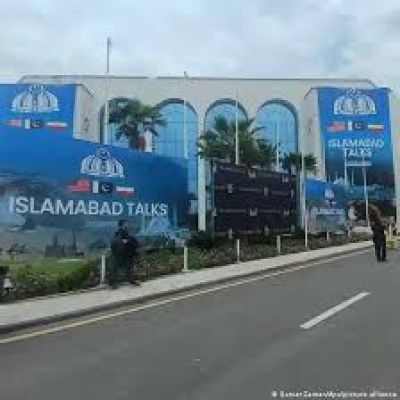 ईरान ने बातचीत के लिए क्या रखीं शर्तें और पाकिस्तान की पर्दे के पीछे क्या है भूमिका