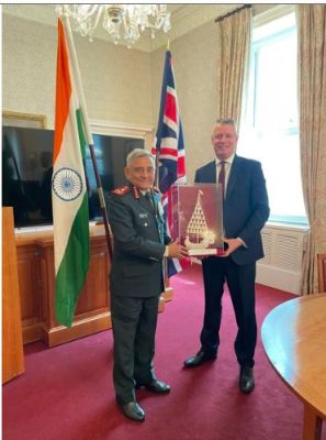 सीडीएस अनिल चौहान की इंग्लैंड यात्रा, युद्धों के बदलते स्वरूप पर की चर्चा