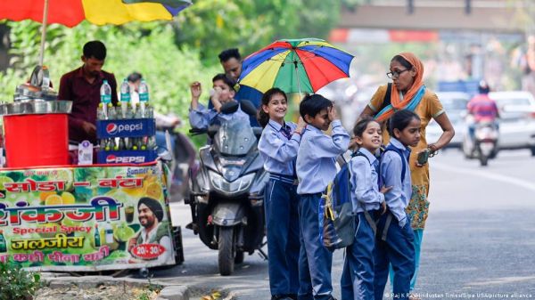 पानी पीने की याद दिलाने के लिए स्कूलों में बजाई जाएगी घंटी