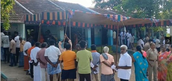 बंगाल में 11 बजे तक मतदान प्रतिशत 41 फीसदी के पार पहुंचा, तमिलनाडु में 37.56 प्रतिशत मत पड़े 