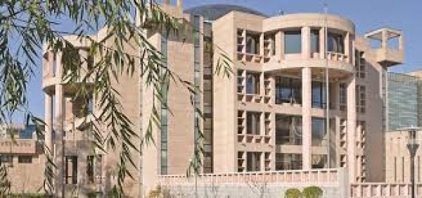 भारतीय दूतावास ने 'ईरान की यात्रा नहीं करने' की 'सख़्त सलाह' क्यों दी