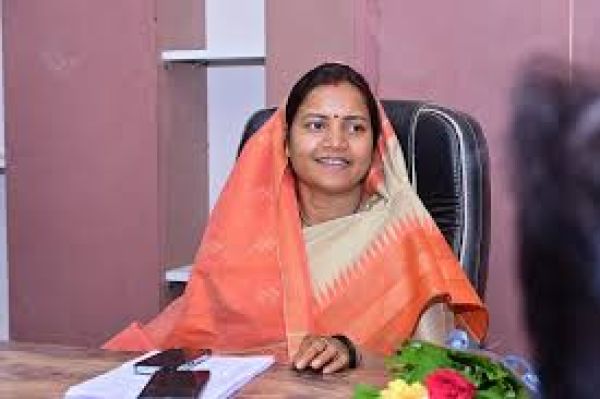 भीषण गर्मी में बच्चों की सुरक्षा सर्वोपरि: मंत्री लक्ष्मी राजवाड़े