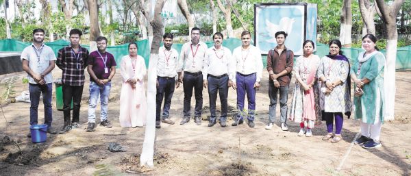 विद्यार्थियों में पर्यावरण के प्रति जागरूकता बढ़ाने और सतत् विकास प्रोत्साहित करने हुआ समारोह