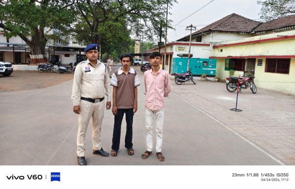 4 दिन पहले मोबाइल लूट फरार हुए 4 गिरफ्तार, दो नाबालिग 