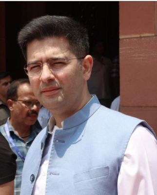 राघव चड्ढा के नेतृत्व में आप में हुई टूट क्या बीजेपी को फायदा पहुँचा सकती है?