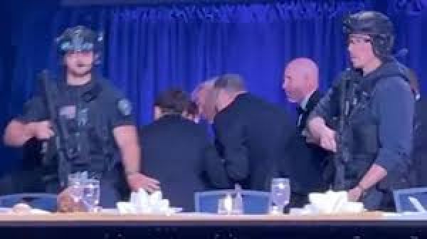 अमेरिका के जिस होटल में ट्रंप की डिनर पार्टी में फ़ायरिंग हुई, वहां पूर्व राष्ट्रपति रीगन पर भी हुआ था जानलेवा हमला