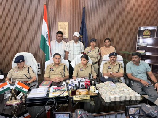 50 लाख ले भागा ड्राइवर और उसके 7 रिश्तेदार गिरफ्तार 