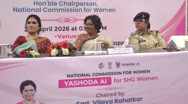 रक्षा और प्रशासनिक सेवाओं में आगे बढ़ने का छात्राओं से आह्वान किया महिला आयोग अध्यक्ष ने