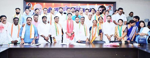 कांग्रेस संगठन में खींचतान, जिला अध्यक्षों ने मांगी अधिक भूमिका