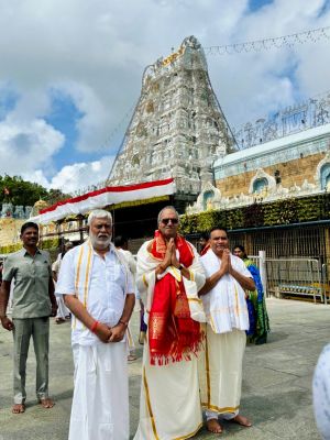 बृजमोहन, पांडे के साथ डा सलीम ने भी बालाजी को पूजा 