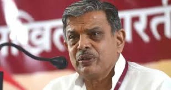 विदेश में रहने वाले भारतीय ‘जैसा देश वैसा भेष अपनाएं’ : होसबाले