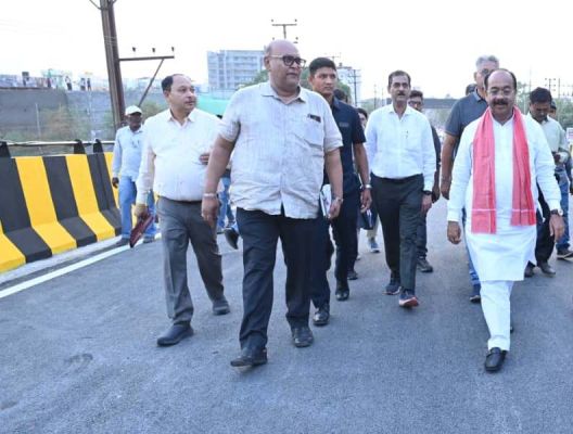 कचना ओवर-ब्रिज तैयार, आवाजाही जल्द, उप मुख्यमंत्री साव ने अंतिम चरण के कार्यों का किया निरीक्षण