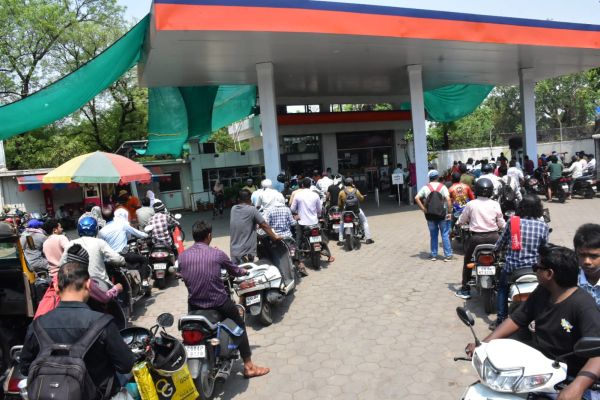 प्रदेश में पेट्रोल-डीजल का पर्याप्त स्टॉक, अफवाहों से बचें : रीना कंगाले