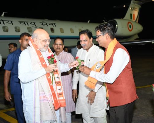नक्सल खात्मे के लिए शाह को बधाई, स्वागत
