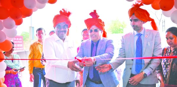 सेवाओं को और अधिक सशक्त बनाने बैंक ऑफ बड़ौदा ने किया अंजोरा में विस्तार, भव्य शुभारंभ
