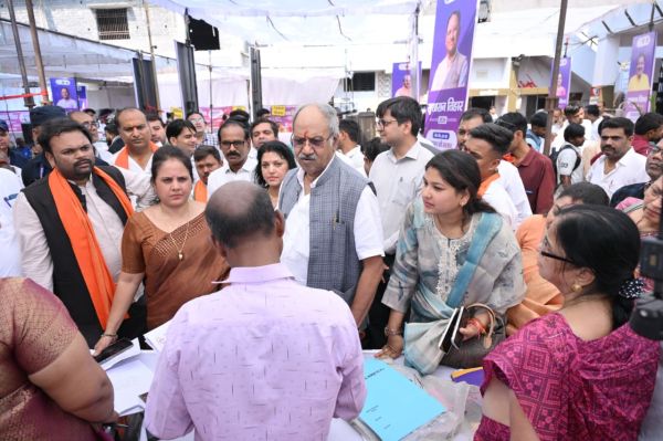 आवेदनों पर 1 सप्ताह में कार्रवाई करें- बृजमोहन 