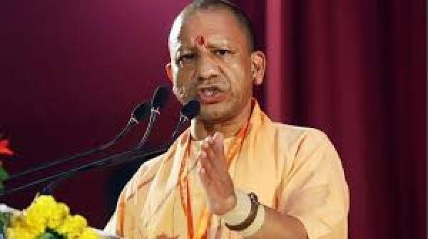 योगी आदित्यनाथ ने सड़कों पर नमाज़ को लेकर कहा, 'प्यार से मानेंगे तो ठीक, नहीं तो...'