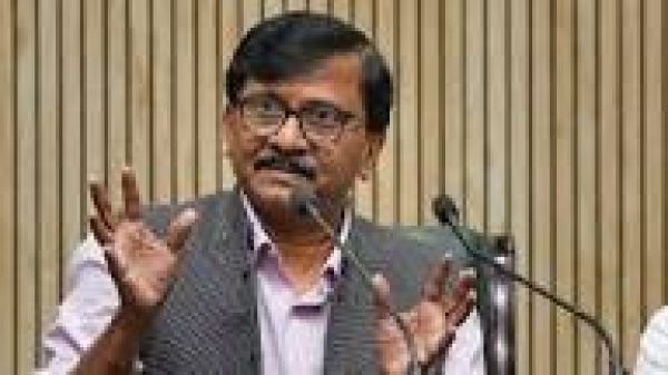 पीएम मोदी को स्वीडन में मिले सम्मान पर संजय राउत बोले, 'इस अवॉर्ड का क्या करना है'
