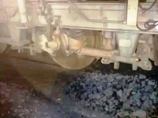 कोयला लोडिंग के दौरान पटरी से उतरे छह पहिये, कुसमुंडा साइडिंग में मचा हड़कंप