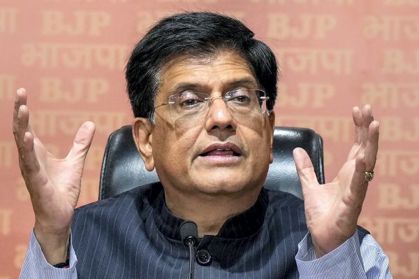 राहुल गांधी को पीयूष गोयल का जवाब, 'भारत और भारत में बनी हर वस्तु से इतनी नफ़रत क्यों'