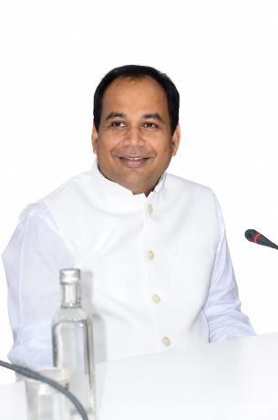 डॉ. गौरव सिंह देश के टॉप कलेक्टर्स में शामिल