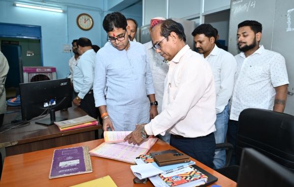 व्यवस्था सुधारने के कड़े निर्देश, छात्रों के लिए बनेगा ‘हेल्प डेस्क’