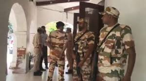 कानपुर कमिश्नरेट में आईटीबीपी जवानों के पहुंचने पर हंगामा, घेरने के दावे से पुलिस का इनकार