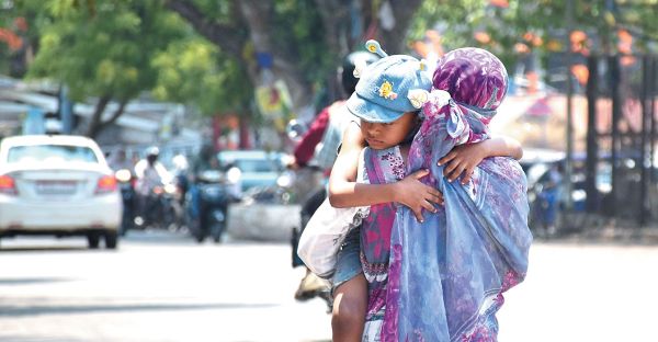 देशभर में हीटवेव का प्रकोप, तेलंगाना में एक दिन में 16 मौतें