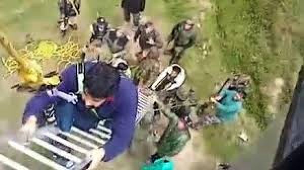 गुलमर्ग केबल कार में तकनीकी ख़राबी के बाद सैकड़ों पर्यटकों का रेस्क्यू ऑपरेशन जारी