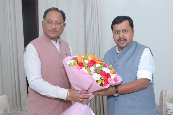 नितिन नवीन से मिले साय