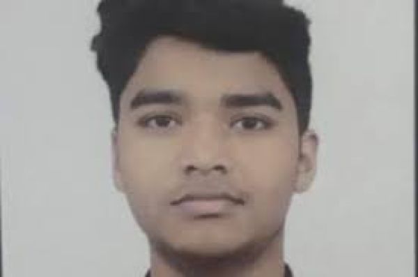 12वीं के छात्र वेदांत के मामले में सीबीएसई ने मानी ग़लती, 'पाकिस्तानी' कहकर किया गया था ट्रोल