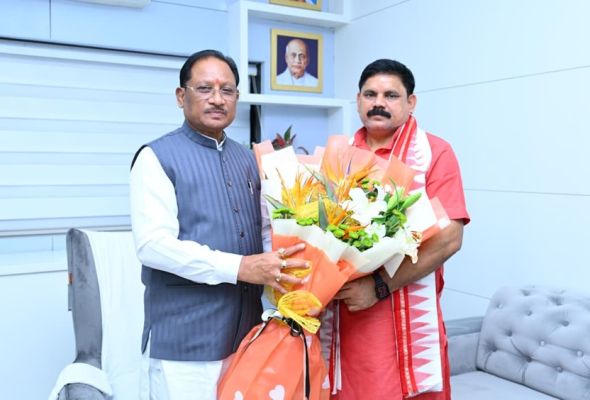 कोयला राज्यमंत्री दुबे ने सीएम साय से की मुलाकात, अस्पताल में आधुनिक मशीन का उद्घाटन