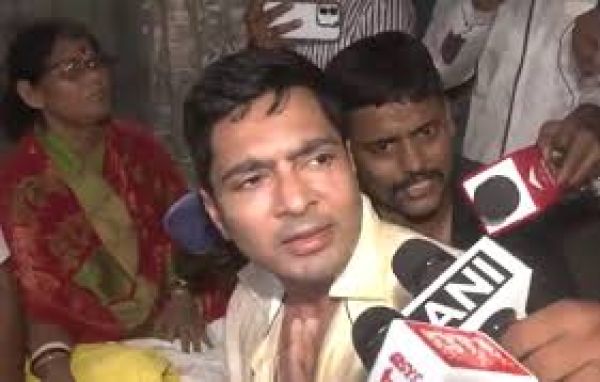 अभिषेक बनर्जी ख़ुद पर हुए हमले पर बोले- 'वे मुझे जान से मारना चाहते हैं'